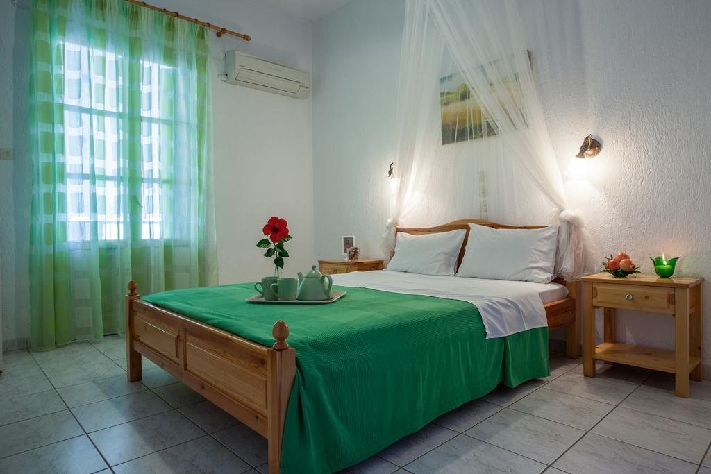 Smaragdi Rooms And Studios Skopelos Exterior foto