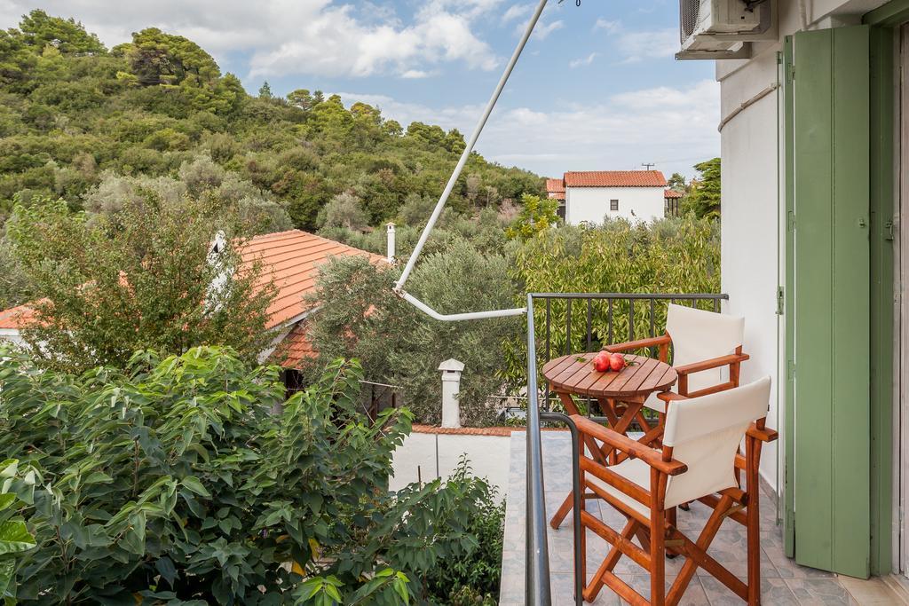 Smaragdi Rooms And Studios Skopelos Exterior foto